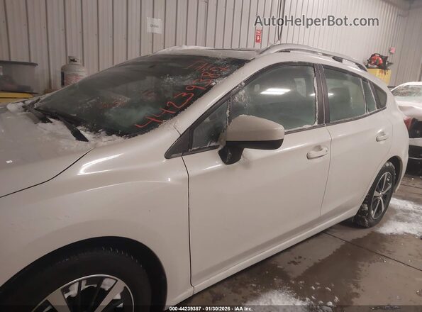4S3GTAD67P3719281 2023 SUBARU IMPREZA Белый Панорамный вид салона 360°