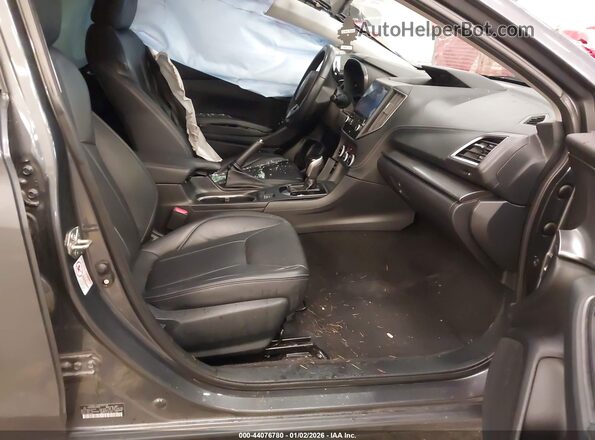 4S3GTAS60K3760038 2019 SUBARU IMPREZA Pewter Widok wnętrza z przodu