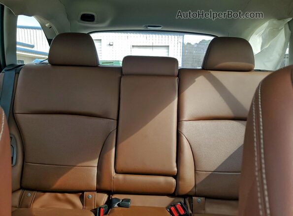4S4BSETC7J3284566 2018 SUBARU OUTBACK Белый Вид задних сидений