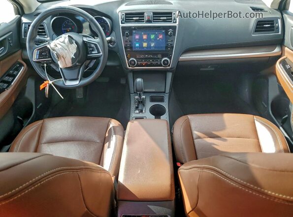 4S4BSETC7J3284566 2018 SUBARU OUTBACK Белый Вид панели приборов