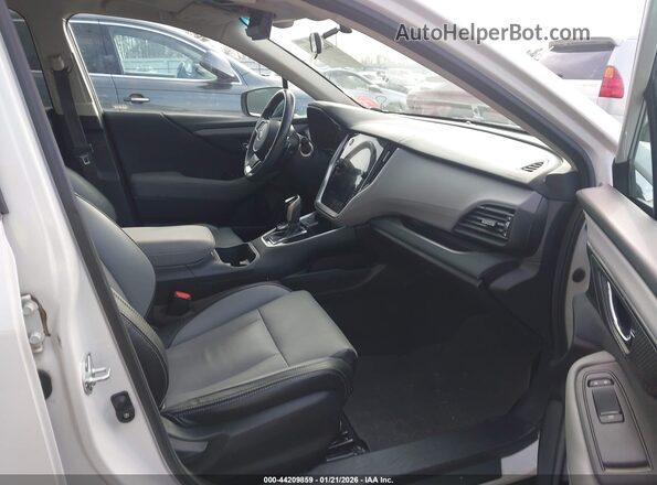 4S4BTAFC2N3248629 2022 SUBARU OUTBACK White Widok wnętrza z przodu
