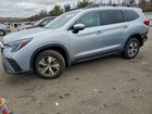 2024 Subaru Ascent Premium Серебряный vin: 4S4WMABD3R3452634
