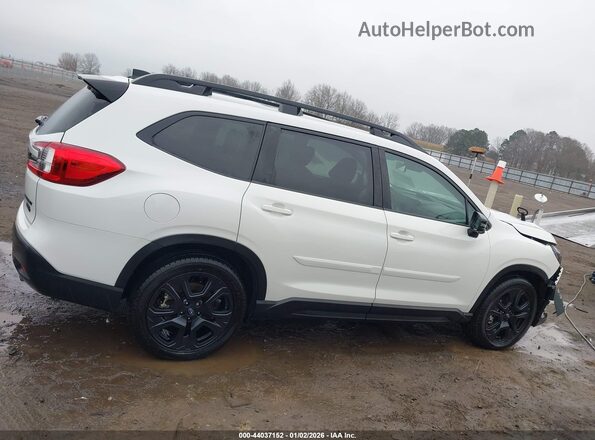 4S4WMAKD2P3456798 2023 SUBARU ASCENT White Widok wnętrza z tyłu