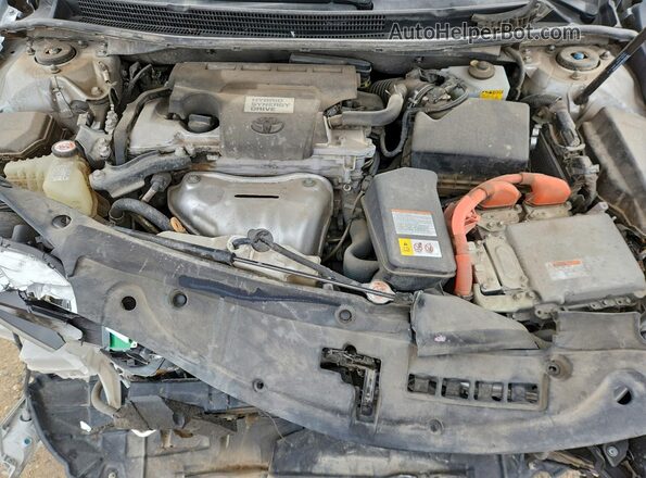 4T1BD1EB8HU057933 2017 TOYOTA AVALON Silver Vista interior trasera