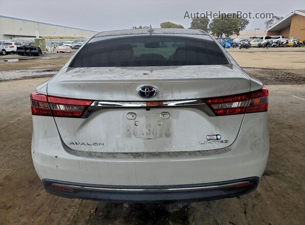 4T1BD1EB9JU062919 2018 TOYOTA AVALON Белый Вид сзади