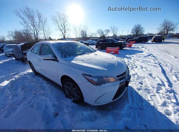 4T1BF1FK3GU239398 2016 TOYOTA CAMRY Белый Передняя правая четверть