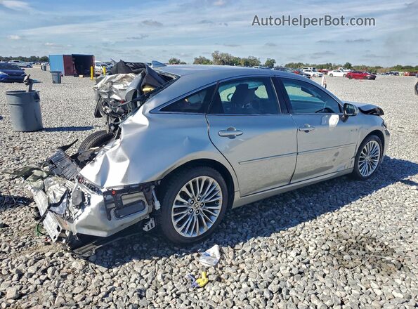 4T1D21FB2LU019328 2020 TOYOTA LIMITED Серебряный Задняя правая четверть