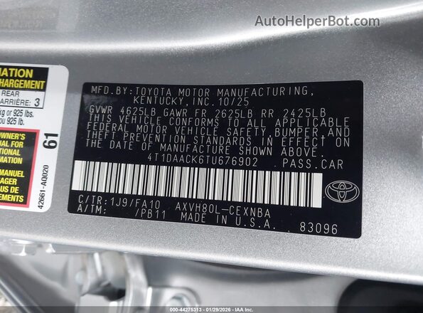 4T1DAACK6TU676902 2026 TOYOTA LE Silver Vista del compartimento del motor