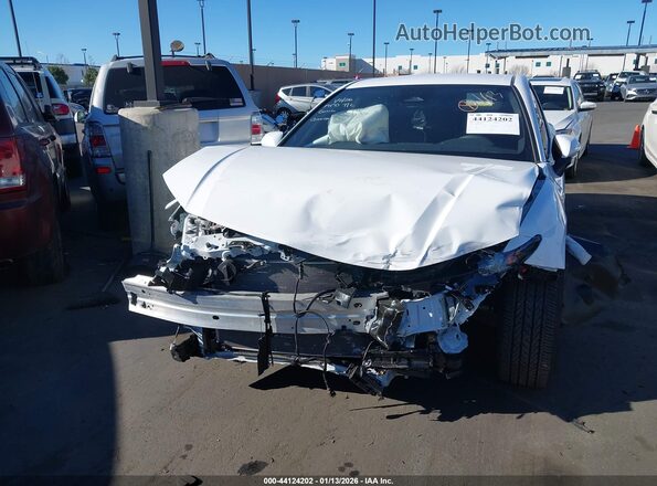 4T1DAACK9SU631256 2025 TOYOTA CAMRY White Դիմացի տեսք
