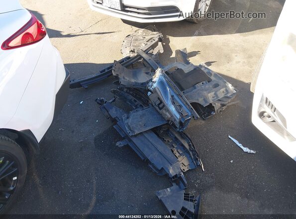 4T1DAACK9SU631256 2025 TOYOTA CAMRY White Սարքավորումների վահանակի տեսք