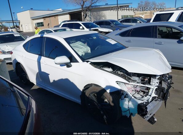 4T1DAACK9SU631256 2025 TOYOTA CAMRY White Սալոնի 360 աստիճան տեսք