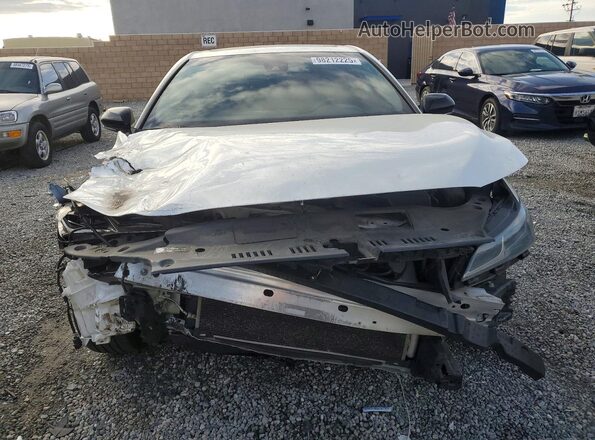 4T1HZ1FBXNU071905 2022 TOYOTA AVALON White Widok z przodu