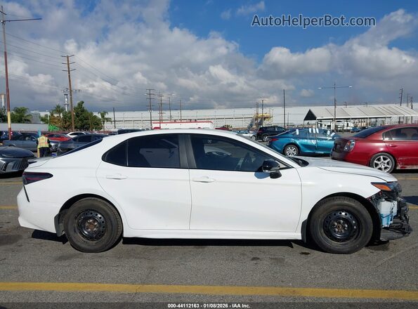 4T1T31AKXRU076109 2024 TOYOTA CAMRY HYBRID White Սալոնի 360 աստիճան տեսք