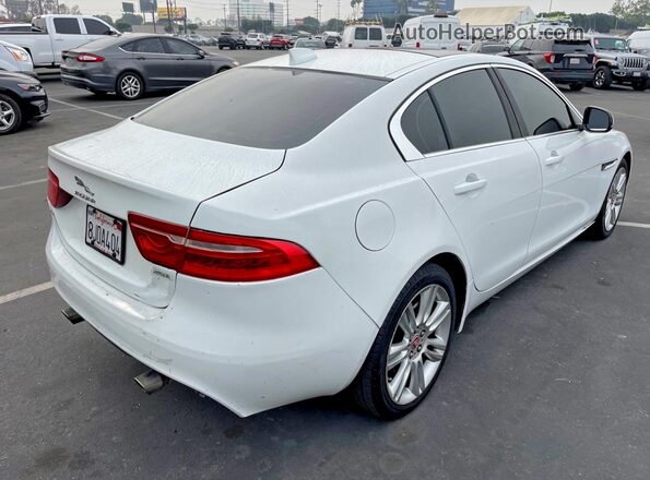 SAJAR4FX7KCP52805 2019 JAGUAR XF White Vista frontal