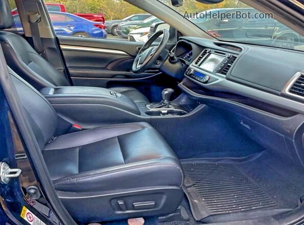 5TDJZRFH7KS599622 2019 TOYOTA LE Черный Вид сзади