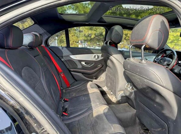 55SWF6EB3GU152788 2016 MERCEDES-BENZ C-CLASS Black Widok tylnych siedzeń