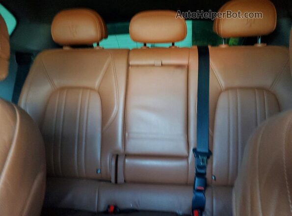 ZN661XUA2KX323641 2019 MASERATI LEVANTE Синий Вид задней части салона
