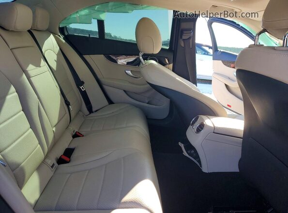55SWF4JB6HU195372 2017 MERCEDES-BENZ C White Vista interior trasera