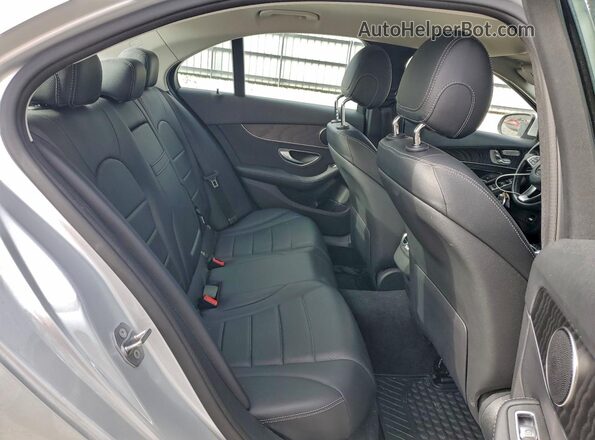 55SWF4KB5GU159542 2016 MERCEDES-BENZ C Silver Widok tylnych siedzeń