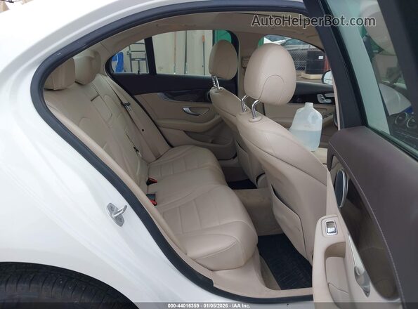 55SWF4KB7GU135484 2016 MERCEDES-BENZ C-CLASS White VIN կոդի պիտակի տեսք