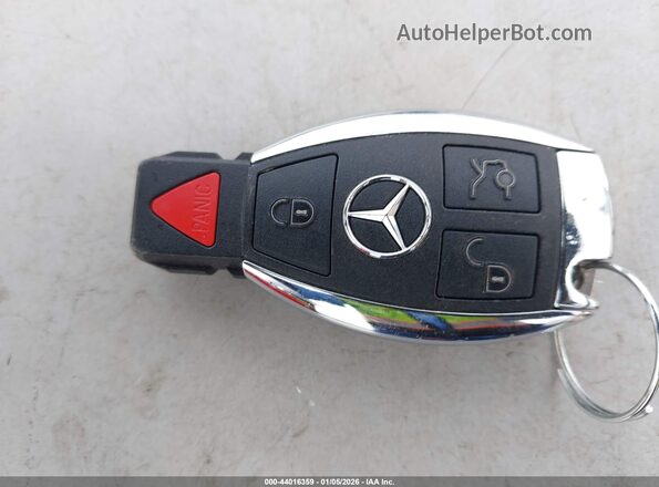 55SWF4KB7GU135484 2016 MERCEDES-BENZ C-CLASS White Առջևի վահանակի տեսք