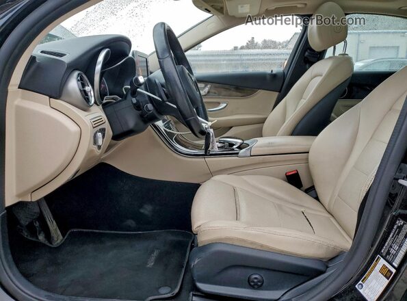 55SWF4KBXGU142042 2016 MERCEDES-BENZ C Black Вид салону спереду