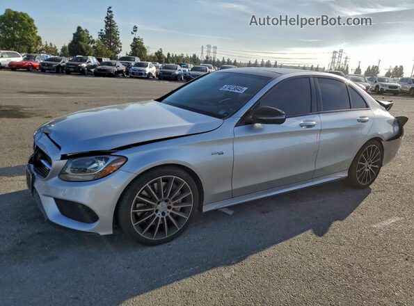 55SWF6EBXJU250871 2018 MERCEDES-BENZ C Silver Vista tres cuartos delantera izquierda