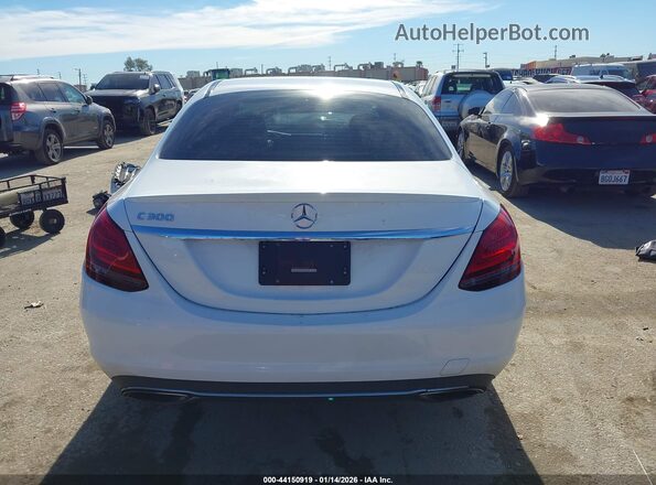 55SWF8DB2KU288660 2019 MERCEDES-BENZ C-CLASS White 