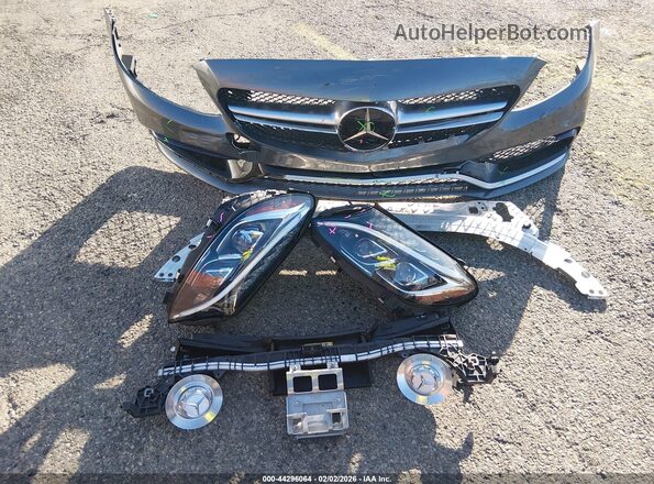55SWF8HB1HU187497 2017 MERCEDES-BENZ AMG C 63 Серый Вид щитка приборов