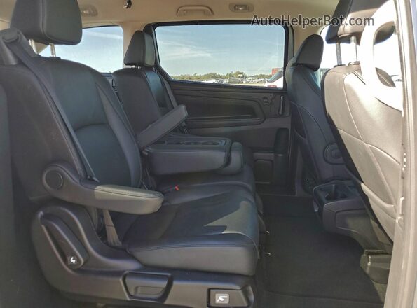 5FNRL6H68SB056119 2025 HONDA ODYSSEY Silver Widok wnętrza z tyłu