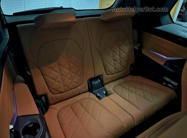 5UX23EM02T9158734 2026 BMW X7 Белый Вид подкапотного пространства