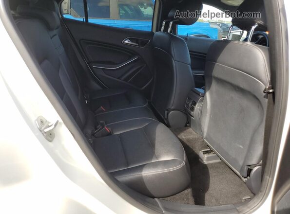 WDCTG4EB2HJ346674 2017 MERCEDES-BENZ GLA-CLASS White Rear interior view