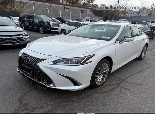 58AB21B11KU004296 2019 LEXUS ES 300H Белый Передняя левая четверть