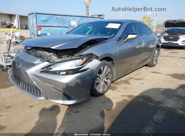 58ACA1C14MU010098 2021 LEXUS ES 300H Silver Vista tres cuartos delantera izquierda