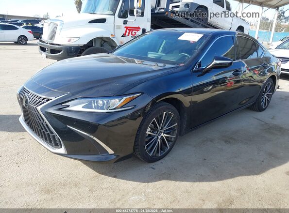 58ADA1C11RU043796 2024 LEXUS ES 300H Черный Передняя левая четверть