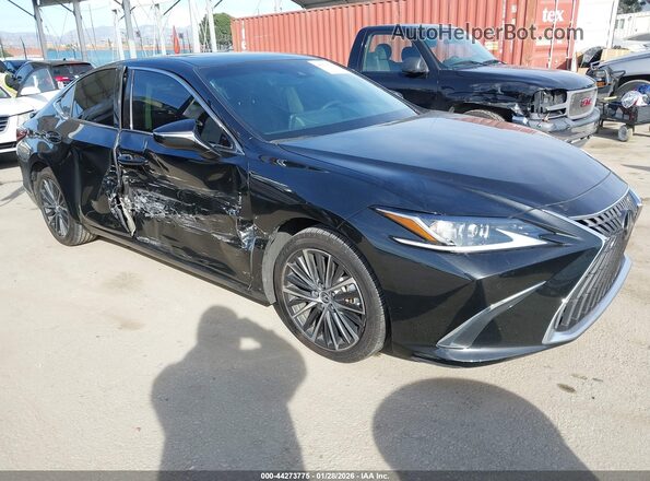58ADA1C11RU043796 2024 LEXUS ES 300H Черный Передняя правая четверть