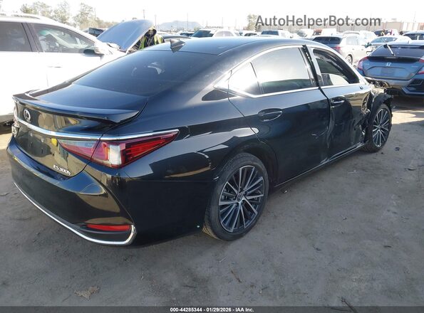 58ADA1C11SU070308 2025 LEXUS ES 300H Black Tył prawy
