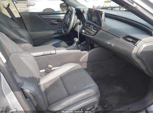 58ADA1C14NU023231 2022 LEXUS ES 300H Серебряный Вид салона спереди