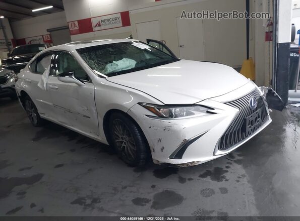 58ADA1C15MU003701 2021 LEXUS ES 300H White Przód prawy