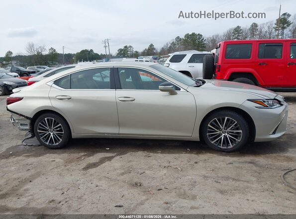 58ADA1C19PU033949 2023 LEXUS ES 300H Gold Widok wnętrza z tyłu