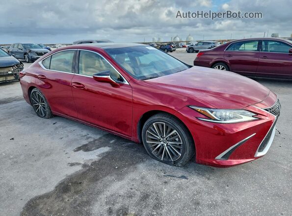 58ADZ1B13SU198494 2025 LEXUS ES Красный Передняя правая четверть