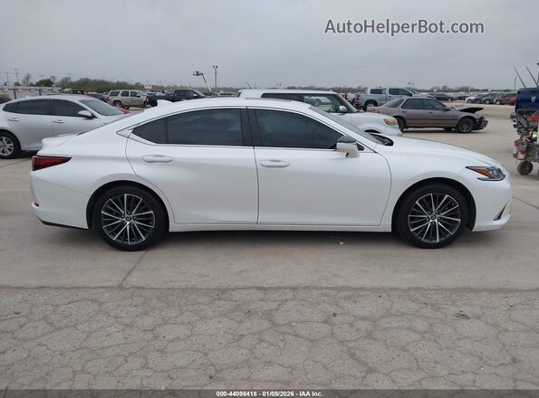 58ADZ1B1XPU142950 2023 LEXUS ES 350 Белый Вид задней части салона
