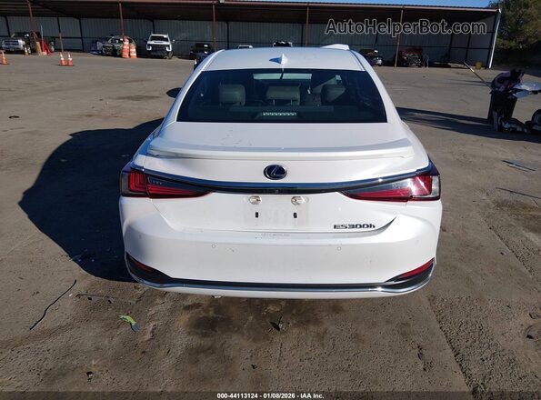 58AEA1C12NU018372 2022 LEXUS ES 300H Белый 