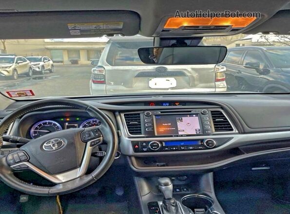 5TDJZRFH7KS599622 2019 TOYOTA LE Черный Вид задних сидений