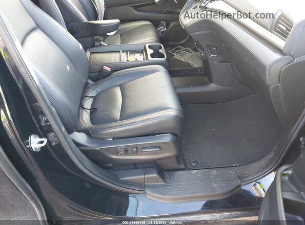 5FNRL6H73PB047845 2023 HONDA ODYSSEY Black Front interior view