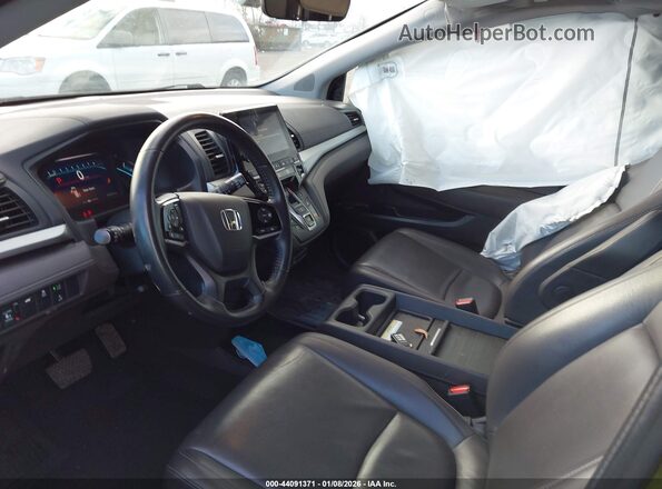 5FNRL6H77JB080564 2018 HONDA ODYSSEY Черный Вид салона спереди