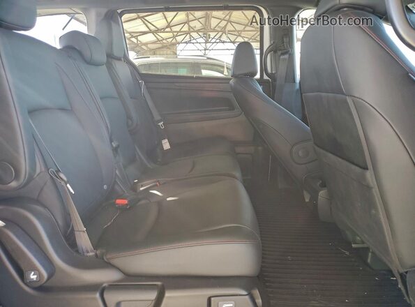 5FNRL6H78TB003995 2026 HONDA ODYSSEY White Widok wnętrza z tyłu