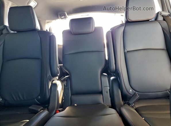 5FNRL6H78TB003995 2026 HONDA ODYSSEY White Widok tylnych siedzeń