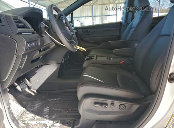 5FNRL6H78TB003995 2026 HONDA ODYSSEY White Widok wnętrza z przodu