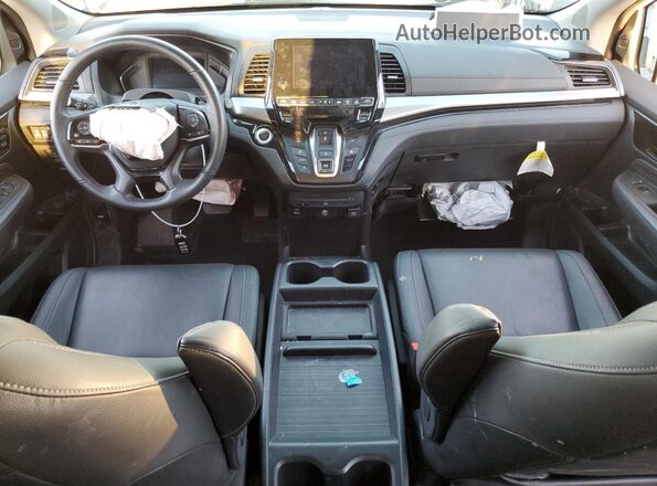 5FNRL6H82PB028812 2023 HONDA ODYSSEY White Dashboard view